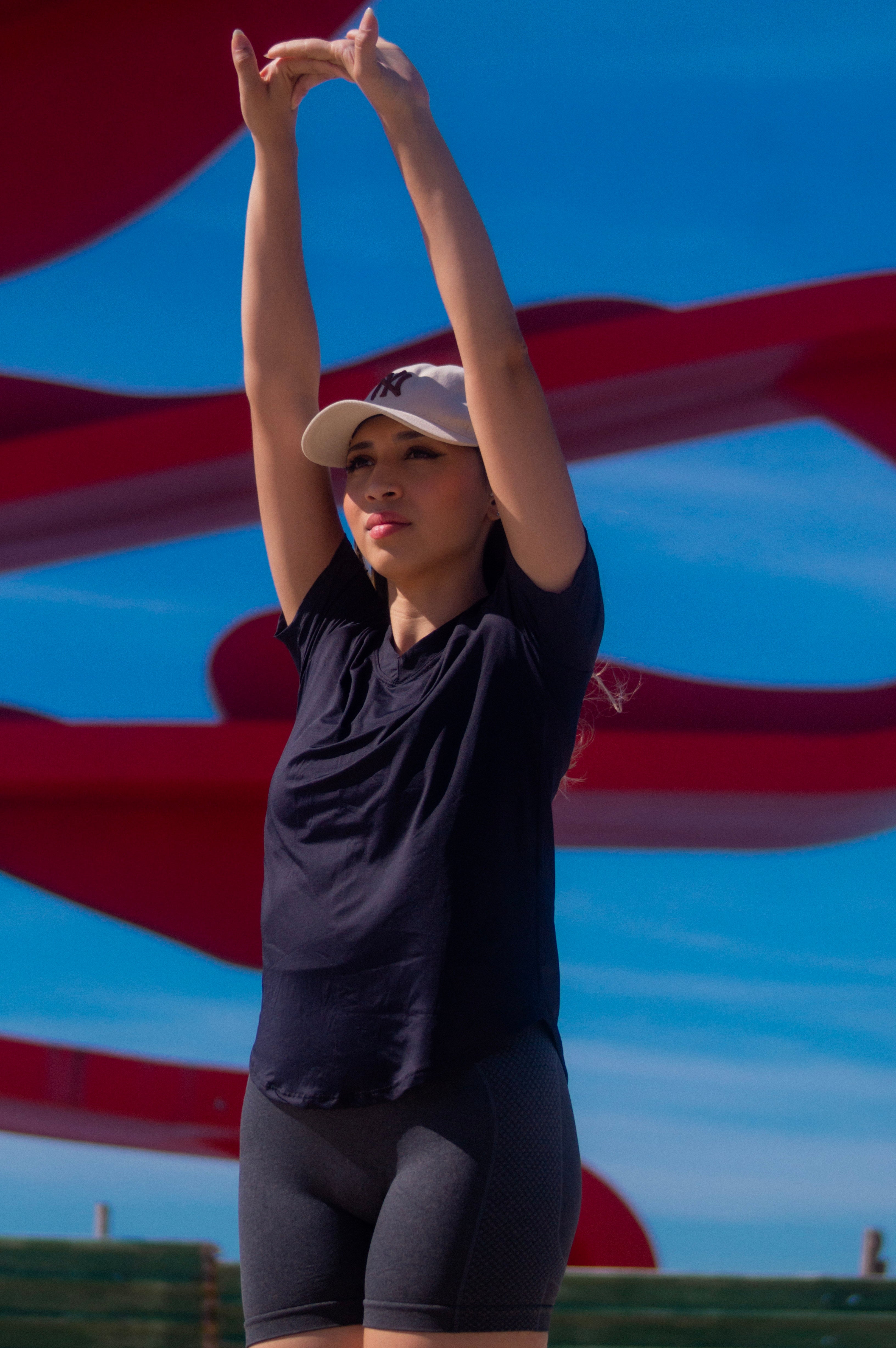 Blusa Fitness Meia Manga Glow Power Preta – Tecido Leve, Respirável e Sem Transparência