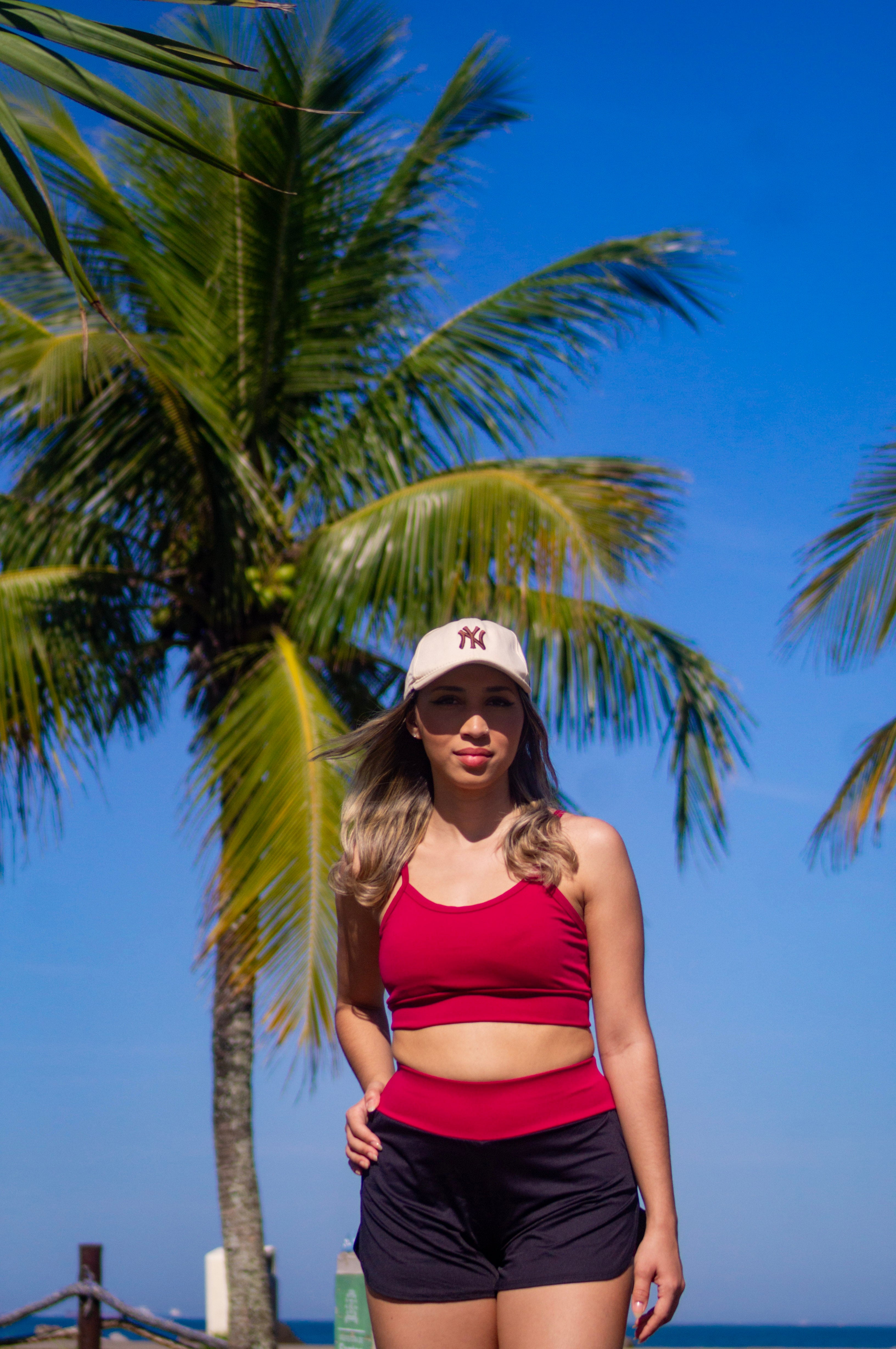 Conjunto Top e Short Duplo Marsala Glow Power – Fitness Feminino, Leve e Zero Transparência