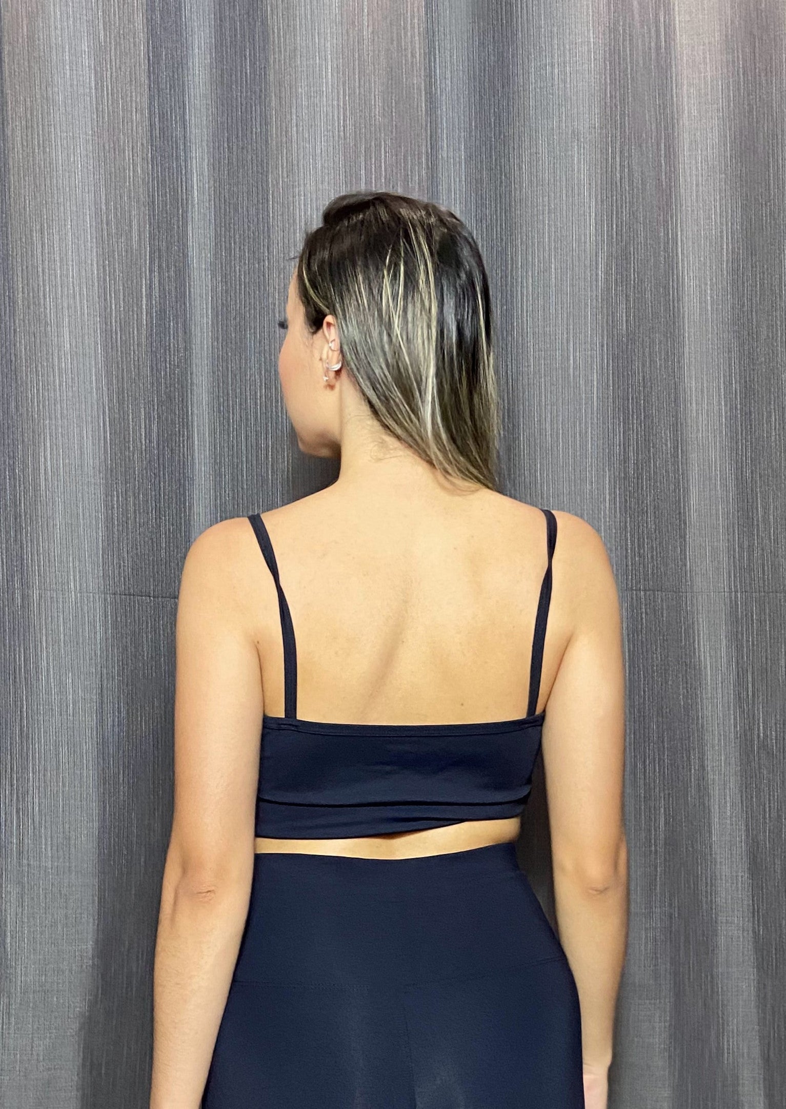 Top Fitness Glow Power Preto – Alça Fina e Zero Transparência