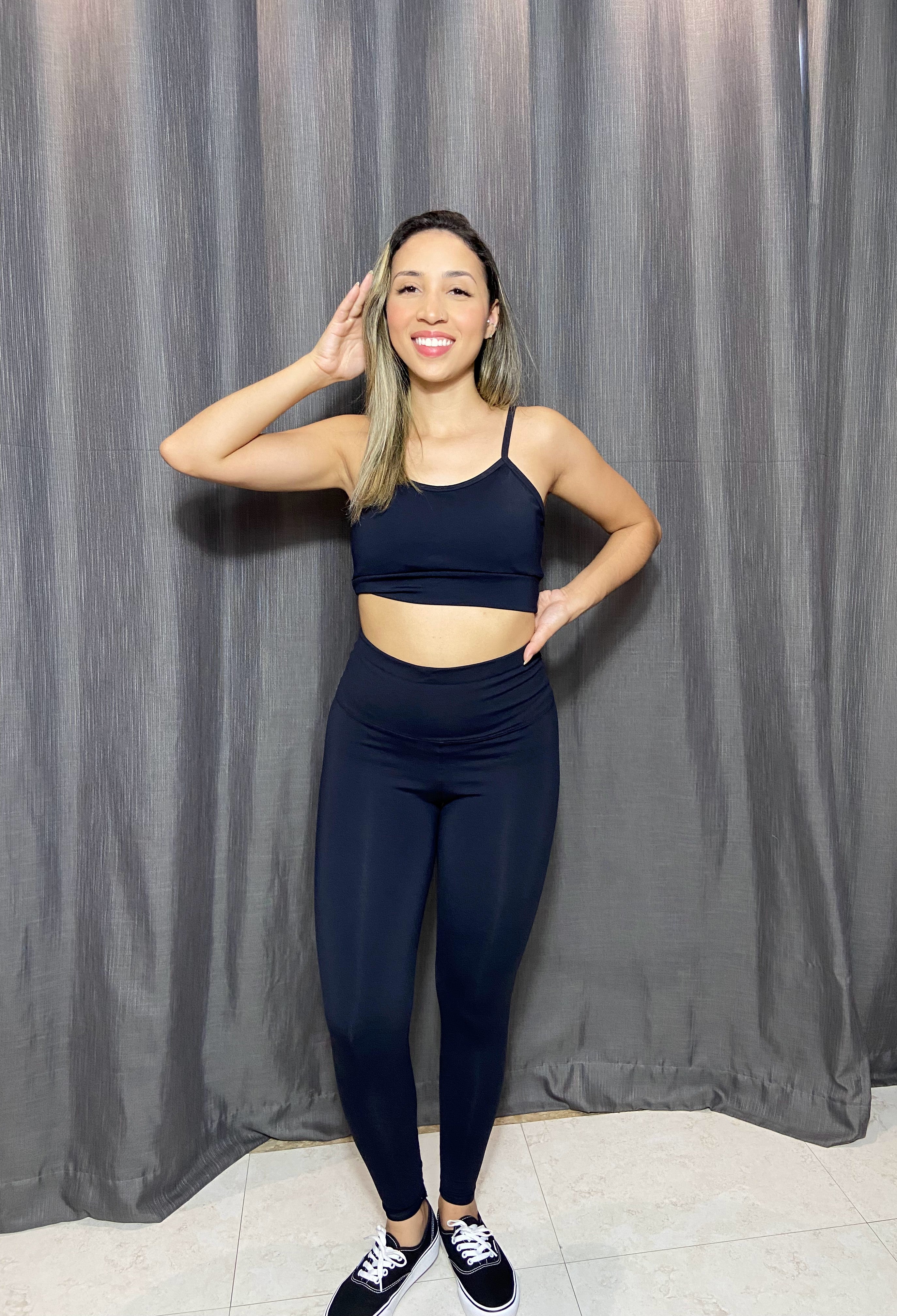 Conjunto Fitness Feminino Glow Power Preto – Top e Calça