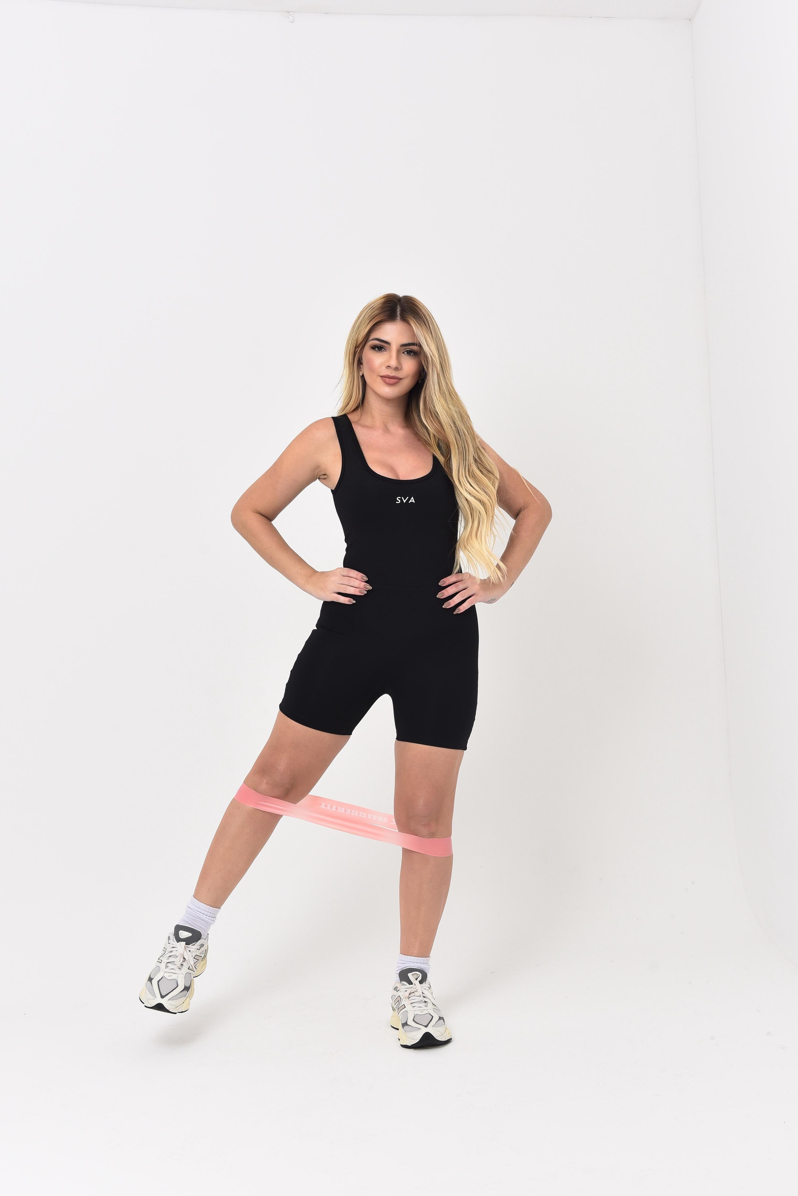 Macaquinho Fitness Caroline Glow Power Preto – Modelagem Anatômica, Compressão e Zero Transparência